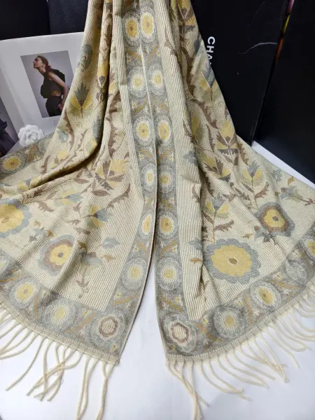ويبث مشغلو شبكات الوشاح وشاح التصدير مباشرة مباشرة سلسلة الإمداد الجديدة من الزهور الشمسية ويبث مشغلو شبكات الوشاح وشاح التصدير مباشرة مباشرة سلسلة الإمداد الجديدة من الزهور الشمسية